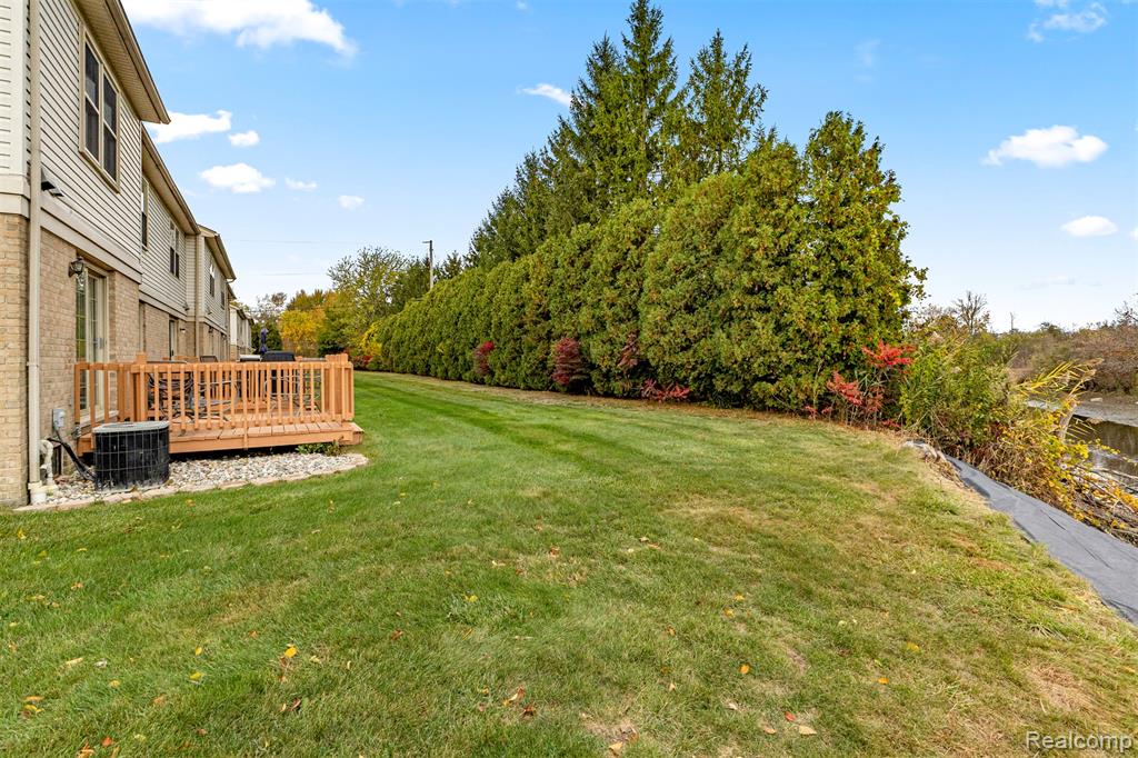 29307 W Jefferson Avenue, 14, Gibraltar, MI — Photo 28