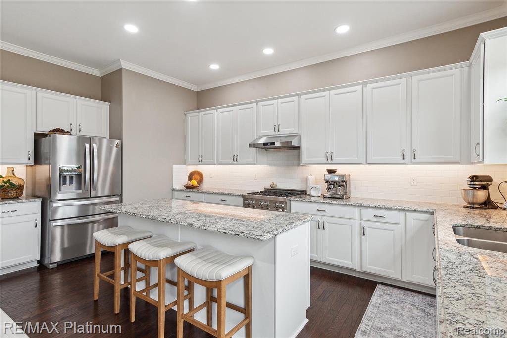 61082 SHAYA Boulevard, South Lyon, MI 48178 — Photo 18