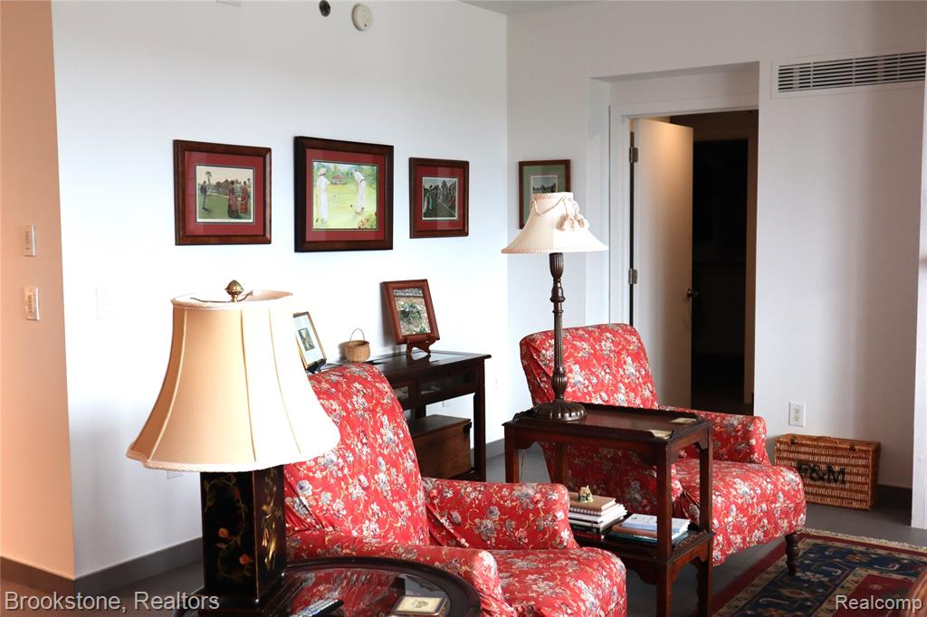 432 Washington Avenue, 1304, Royal Oak, MI 48067 — Photo 11