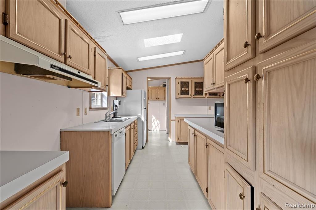 49591 Linden St., Plymouth, MI 48170 — Photo 10
