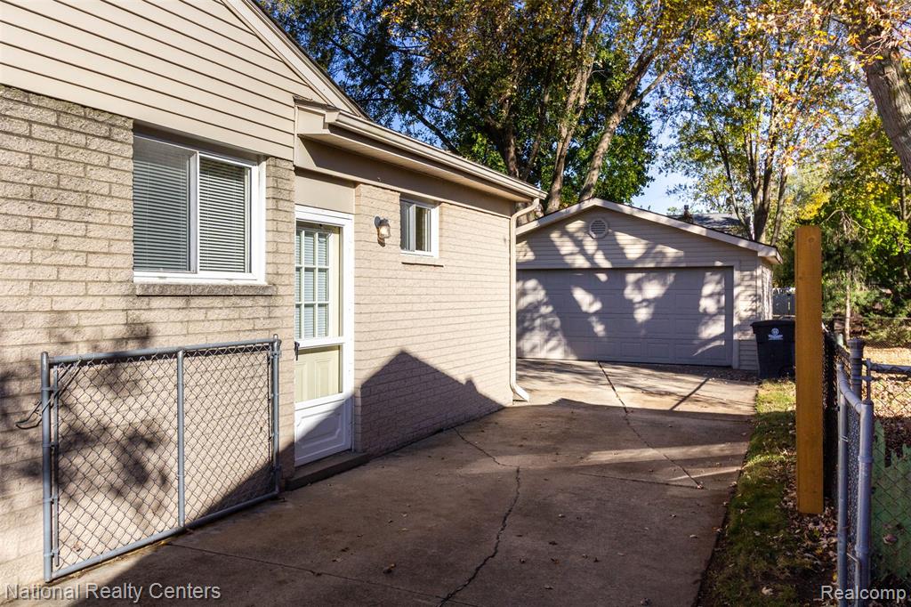 511 S Bryar Street, Westland, MI 48186 — Photo 34
