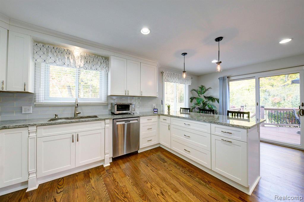 46821 ELMSMERE Drive, Northville, MI 48167 — Photo 17