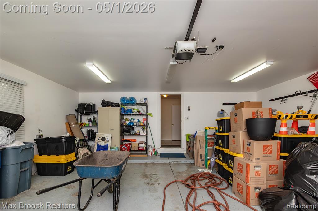 2275 Park Ridge Drive, Bloomfield Hills, MI 48304 — Photo 38