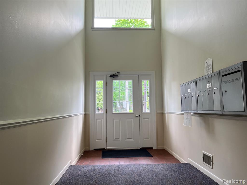 23025 Liberty Street, 13, Saint Clair Shores, MI 48080 — Photo 29