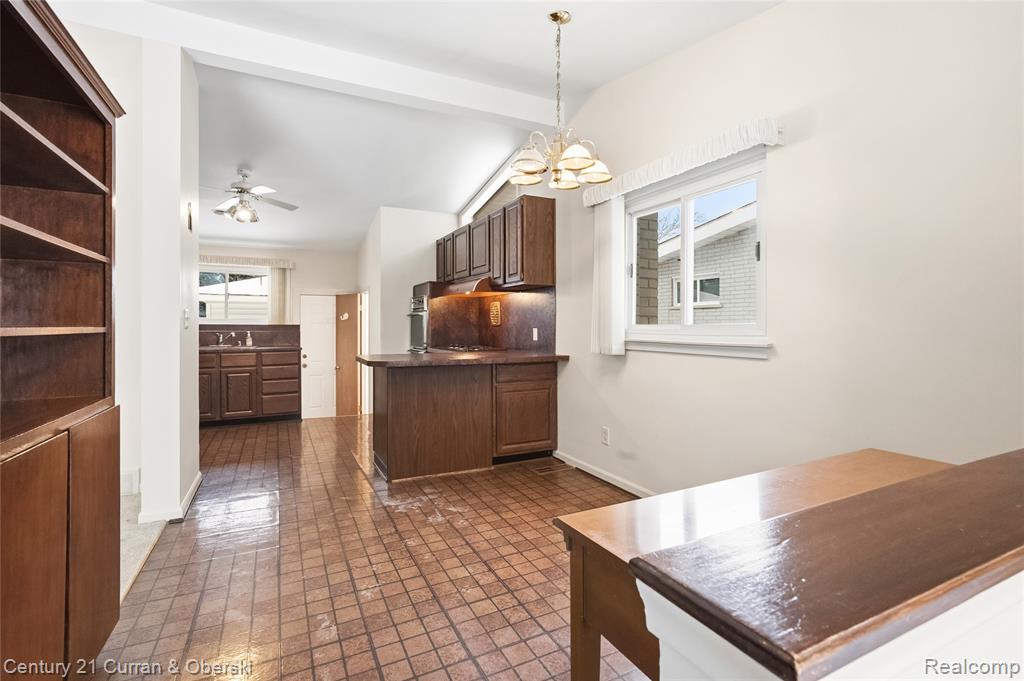 7479 N Charlesworth Street, Dearborn Heights, MI 48127 — Photo 7