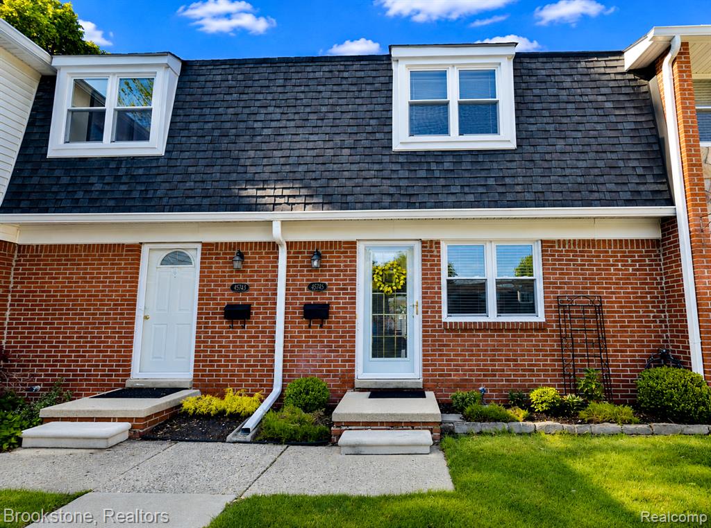 45745 Kensington, Utica, MI 48317 — front exterior