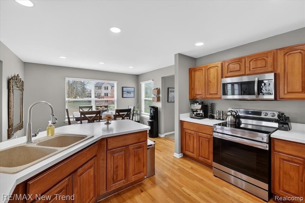 2032 Dover Drive, Wixom, MI 48393 — Photo 18