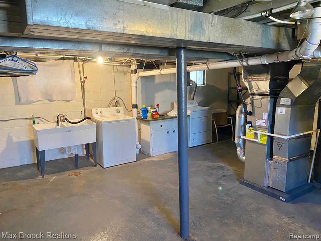 11809 Conant Street, Hamtramck, MI 48212 — Photo 9