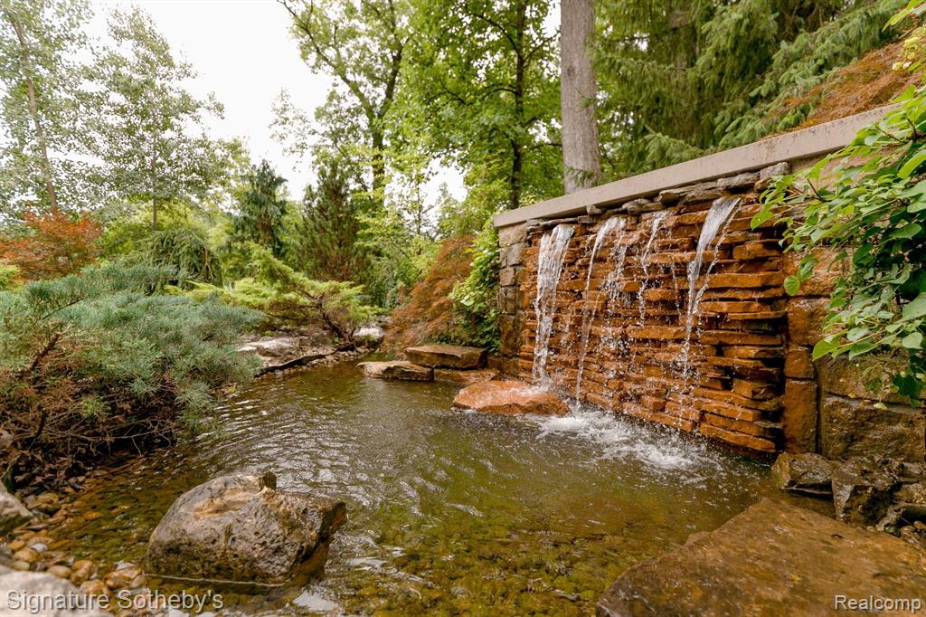 7357 LINDENMERE Drive, Bloomfield Hills, MI 48301 — Photo 5
