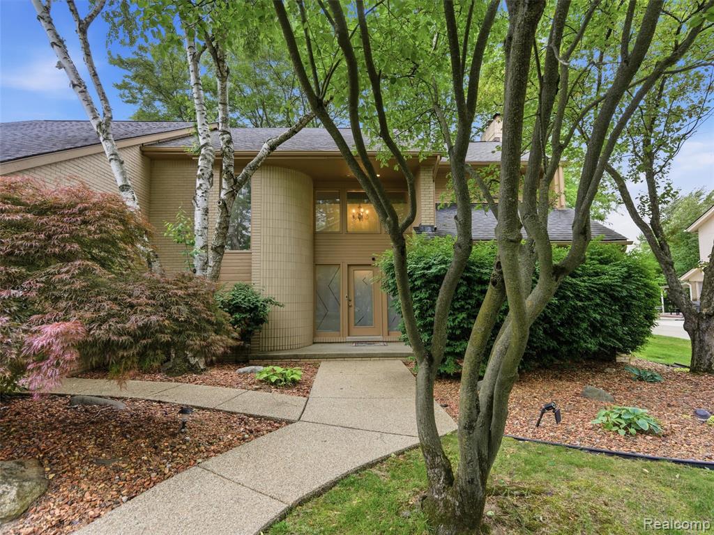 6394 Rose Boulevard, West Bloomfield, MI — Photo 3