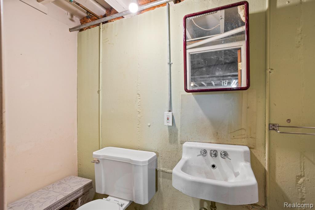 504 E LA SALLE Avenue, Royal Oak, MI 48073 — Photo 24