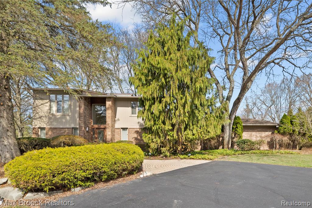 4838 KEW Court, Bloomfield Hills, MI 48301 — Photo 2