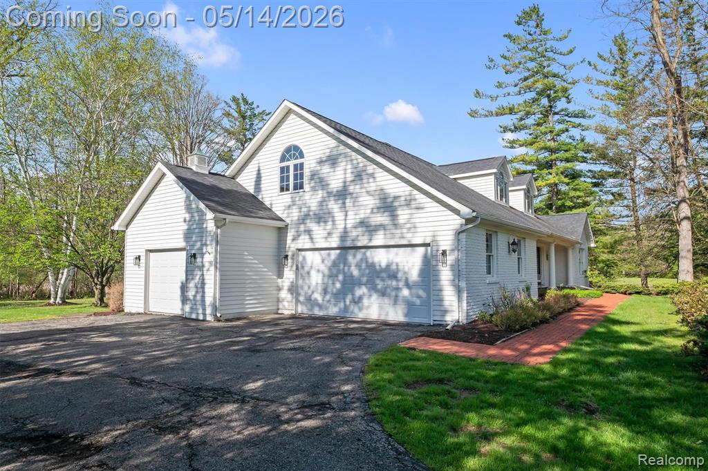 7035 Ten Hill Road, West Bloomfield, MI — Photo 38