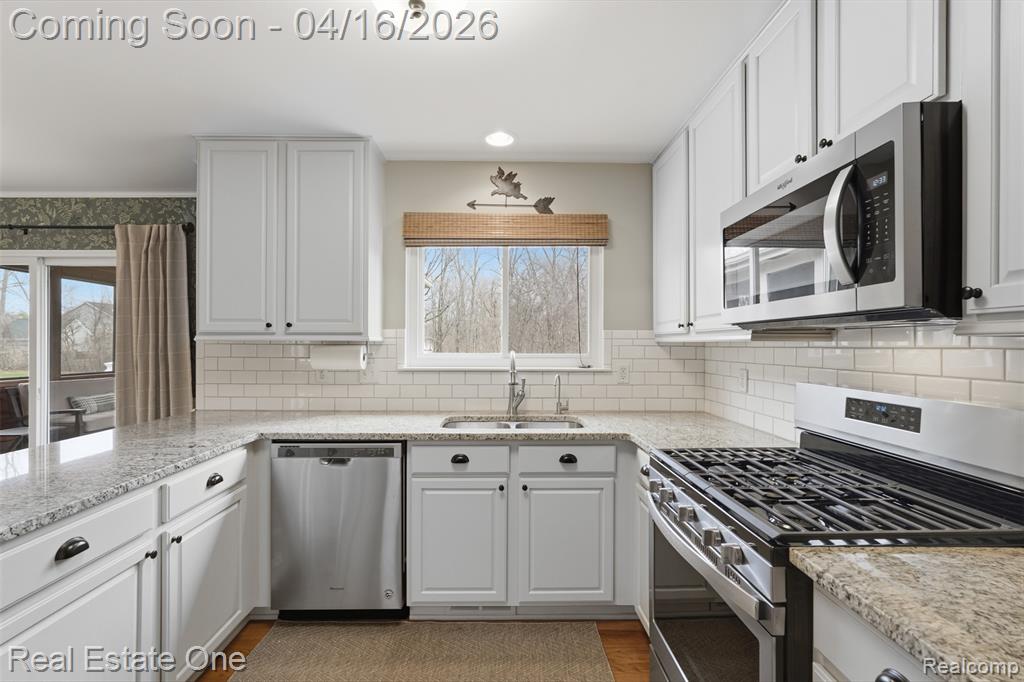 21592 Nathan Court, South Lyon, MI 48178 — Photo 14