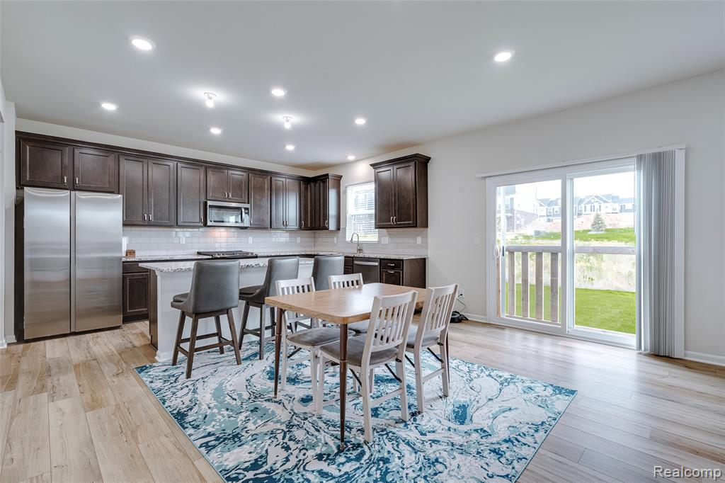 4568 Paradise Parkway, Milford, MI 48381 — Photo 14