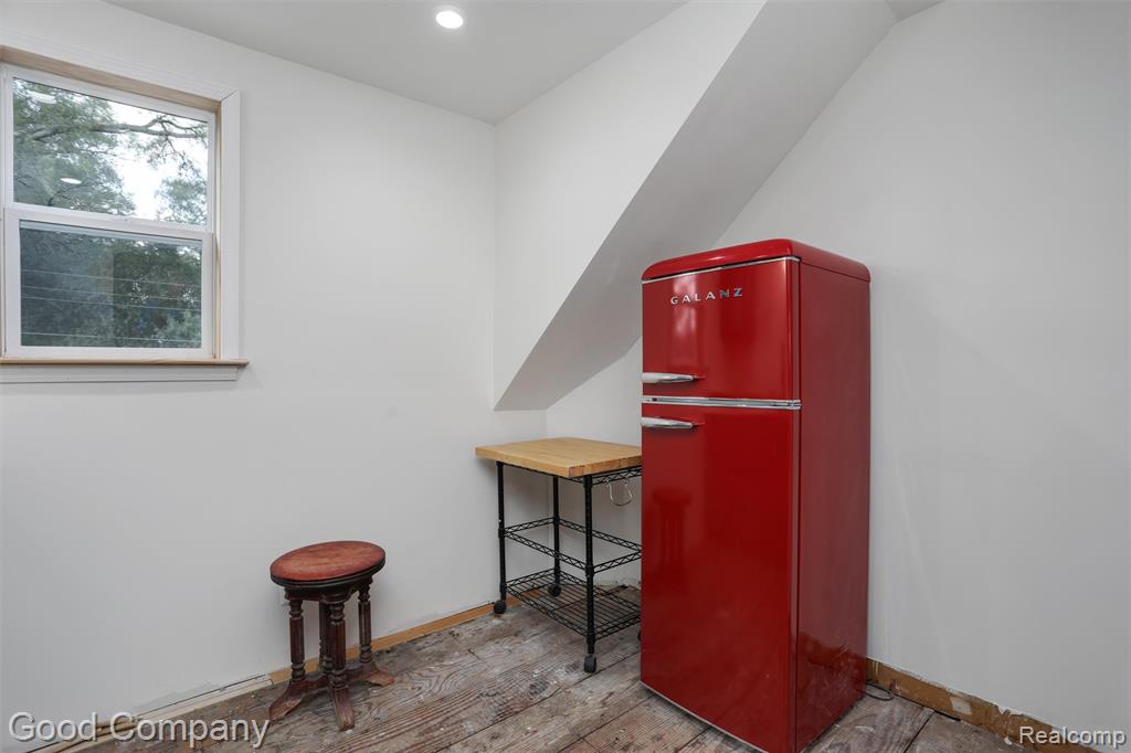 1727 E Elza Avenue, Hazel Park, MI 48030 — Photo 22