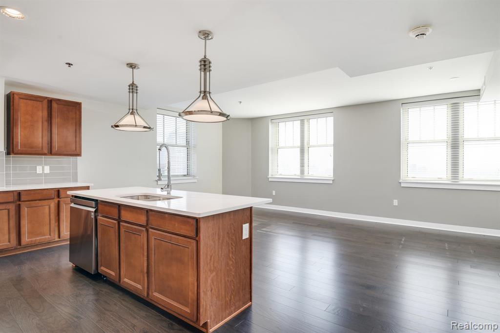 525 W Lafayette Boulevard, Detroit, MI 48226 — Photo 13