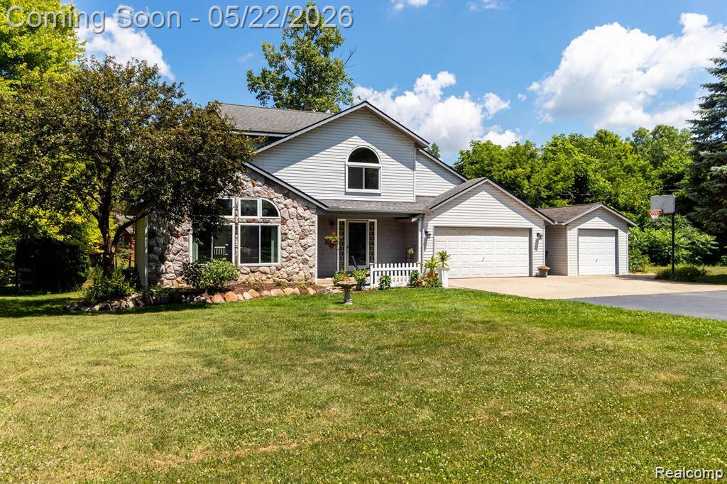 1398 BEAVERBROOK Drive, Holly, MI 48442 — front exterior