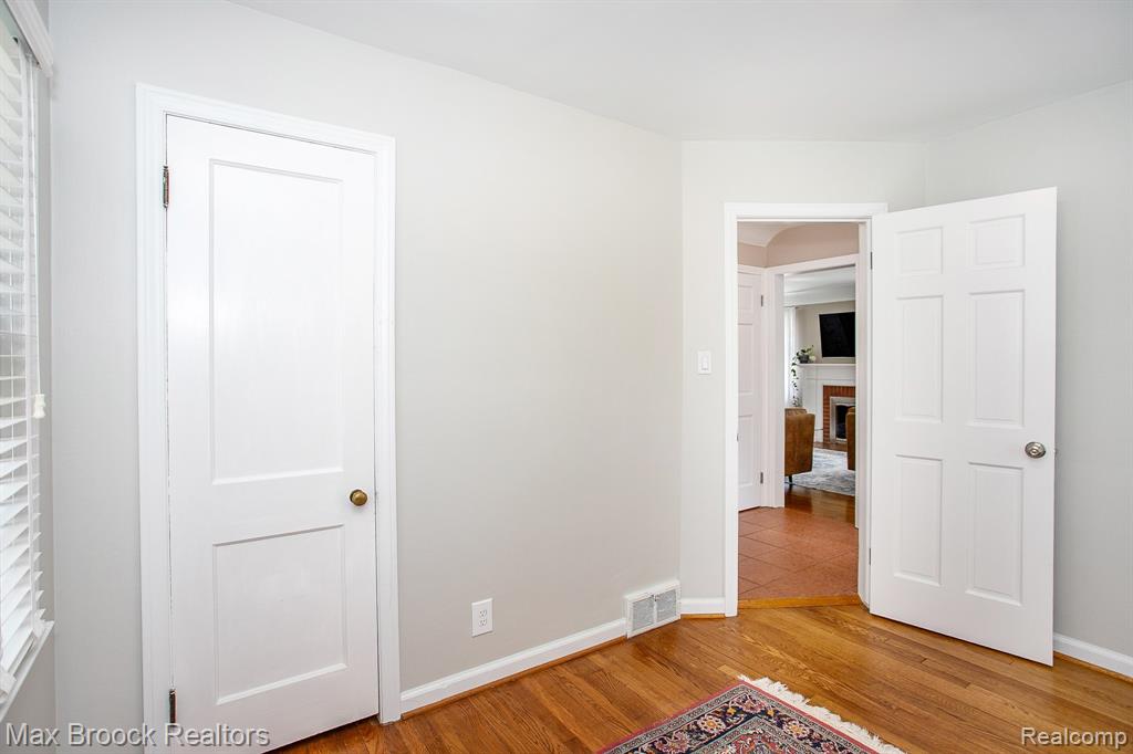 10475 Vernon Avenue, Huntington Woods, MI — Photo 16