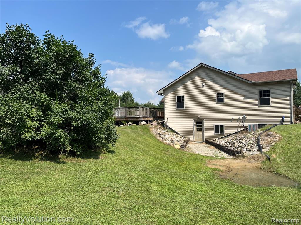 5885 Skyview Drive, Imlay City, MI 48444 — Photo 48