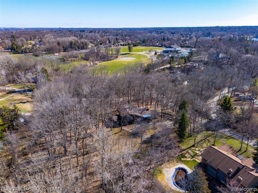 4710 Cove Road, West Bloomfield, MI 48323 — Photo 60