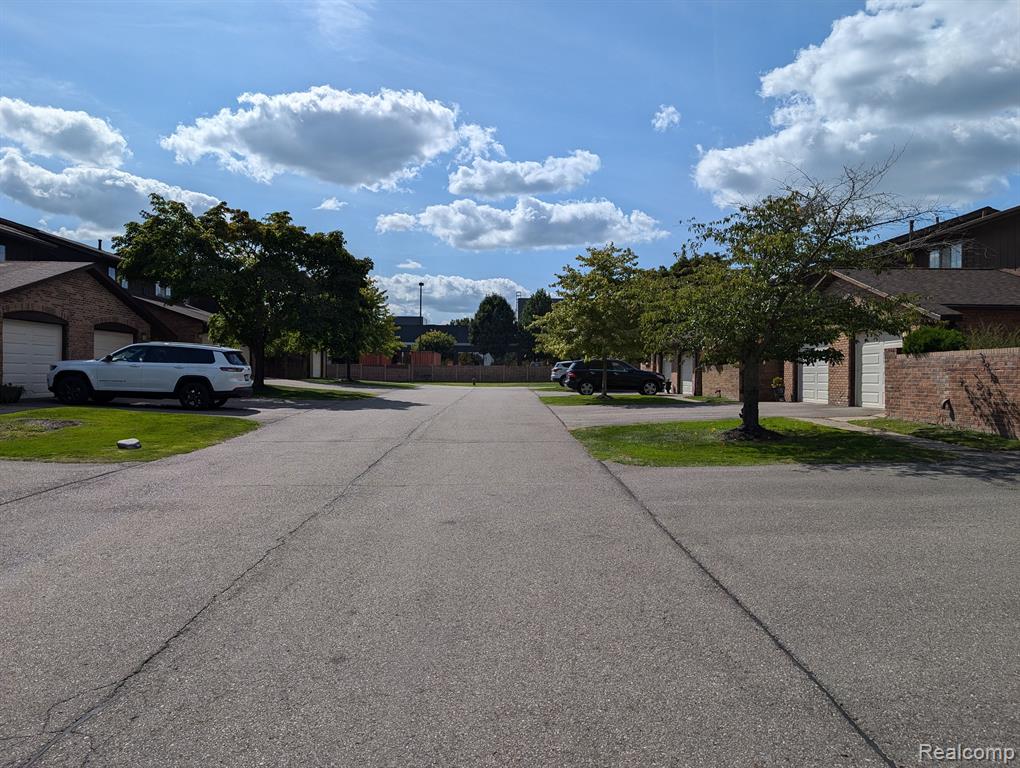 26752 SUMMERDALE Drive, Southfield, MI 48033 — Photo 6