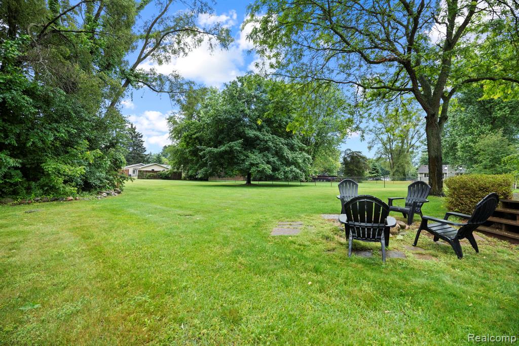 4386 Kelly Circle Drive, Commerce Twp, MI 48390 — Photo 39