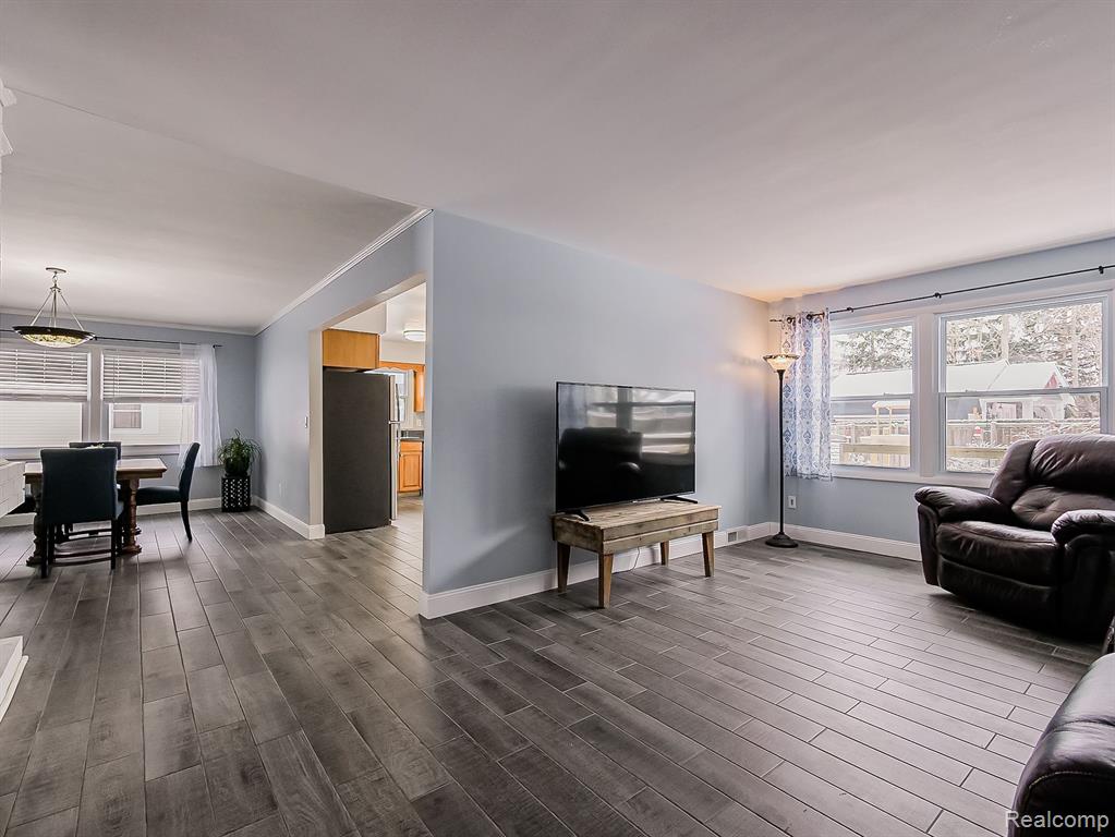 4610 BUTLER Drive, Troy, MI 48085 — Photo 3