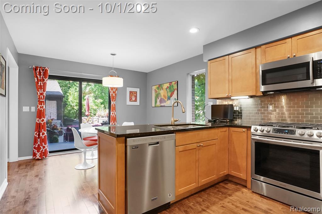 4154 Wabeek Lake Drive S, Bloomfield Hills, MI 48302 — Photo 39