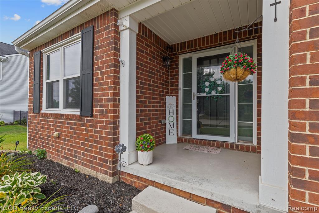 52527 Stafford Drive, Macomb, MI 48042 — Photo 48