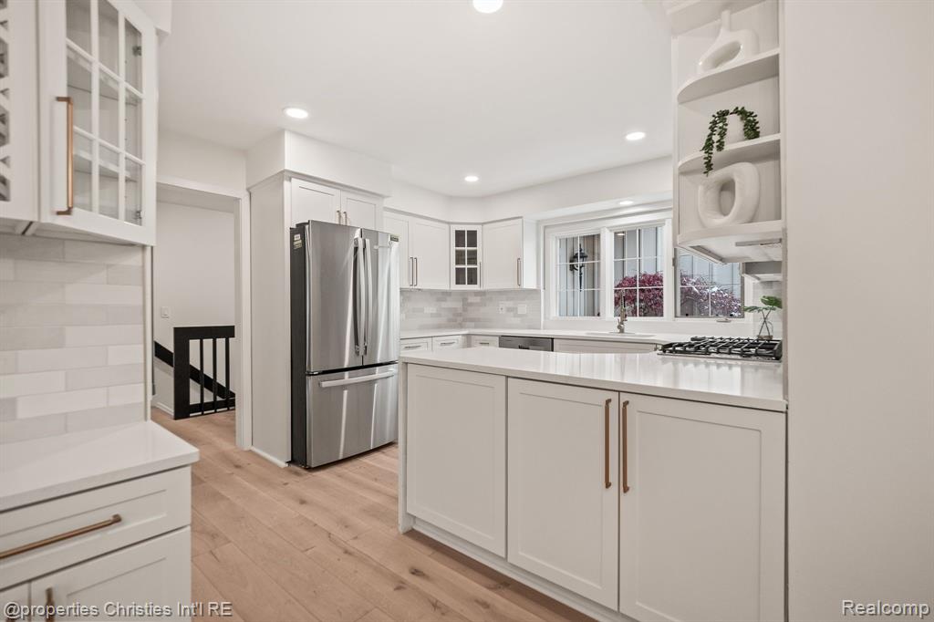 2459 HICKORY GLEN Drive, Bloomfield Hills, MI 48304 — Photo 12