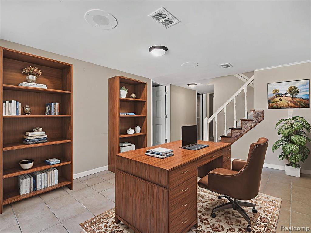 890 Darwin Place Court, Rochester Hills, MI 48307 — Photo 27