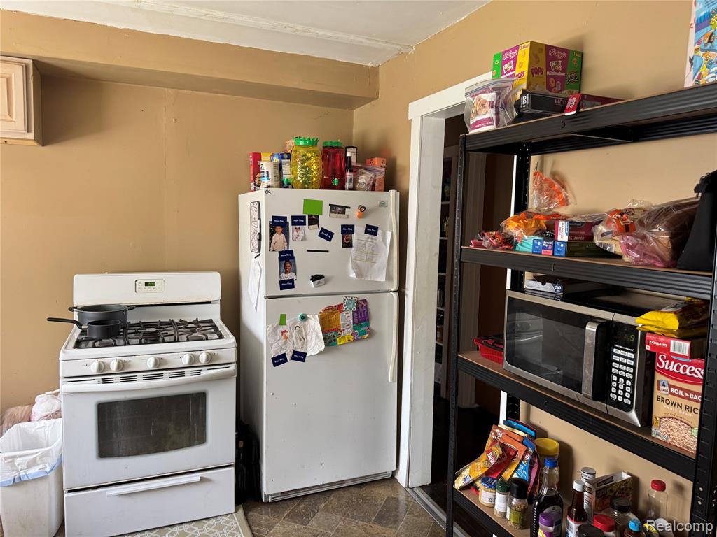 8103 Fielding Street, Detroit, MI 48228 — Photo 4