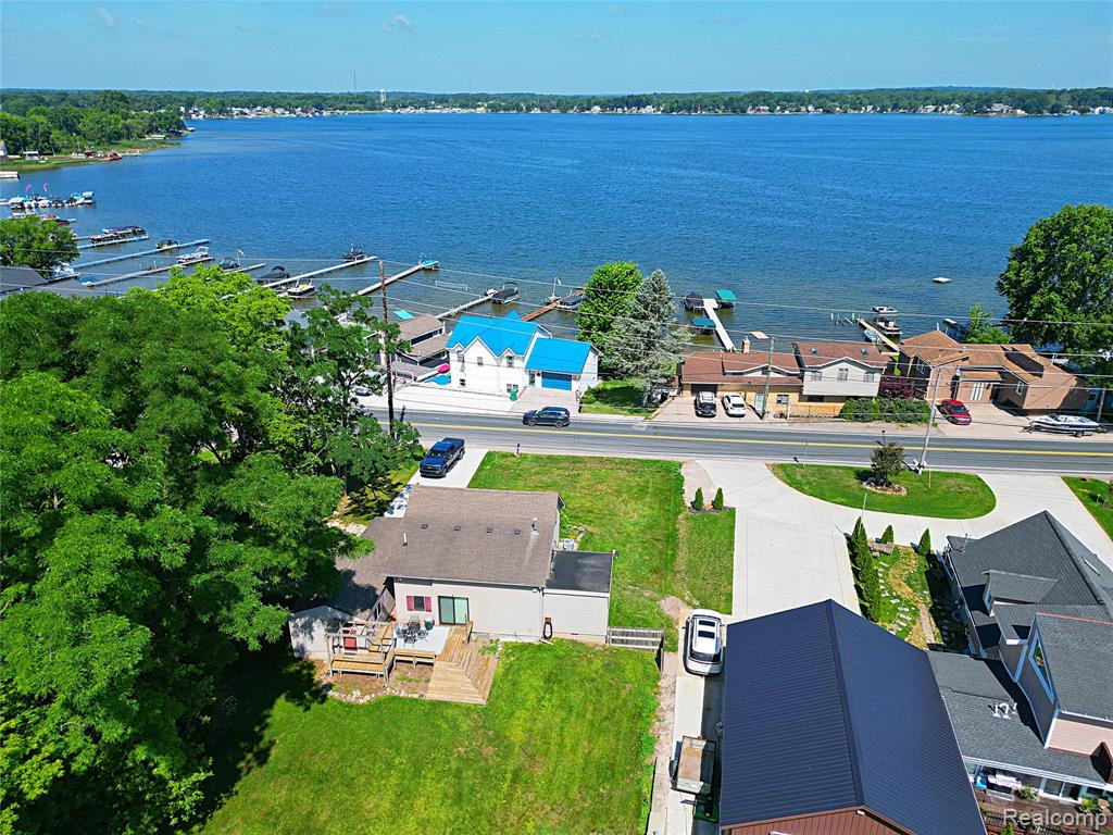 412 E Shore Drive, Whitmore Lake, MI 48189 — Photo 49