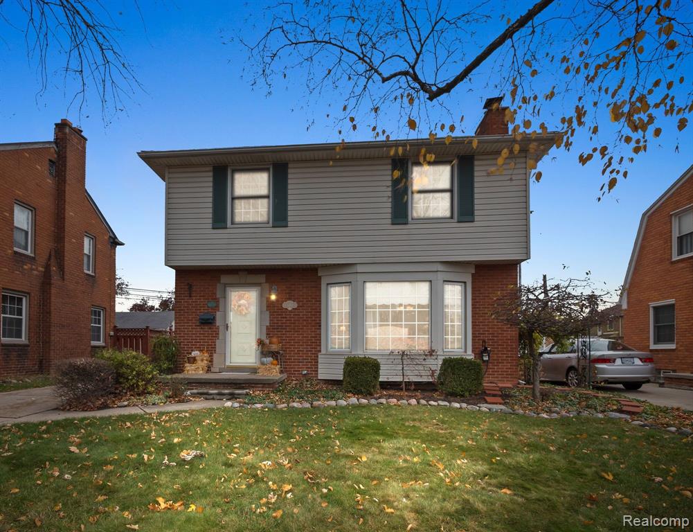 6713 ROSEDALE Boulevard, Allen Park, MI 48101 — front exterior