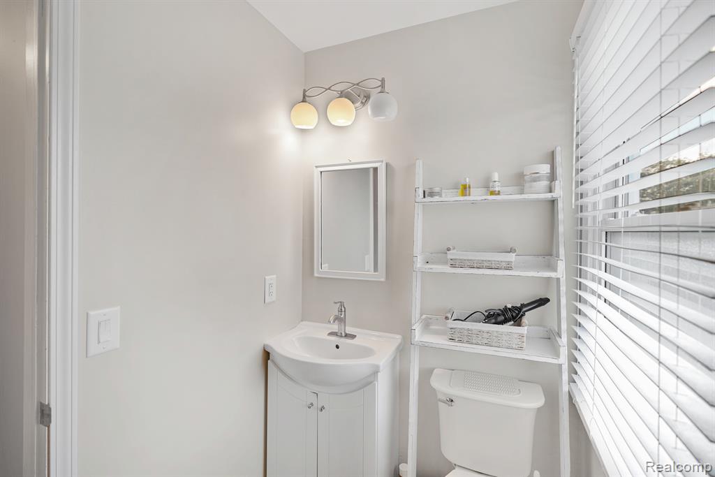 682 Zehnder Drive, Frankenmuth, MI 48734 — Photo 34
