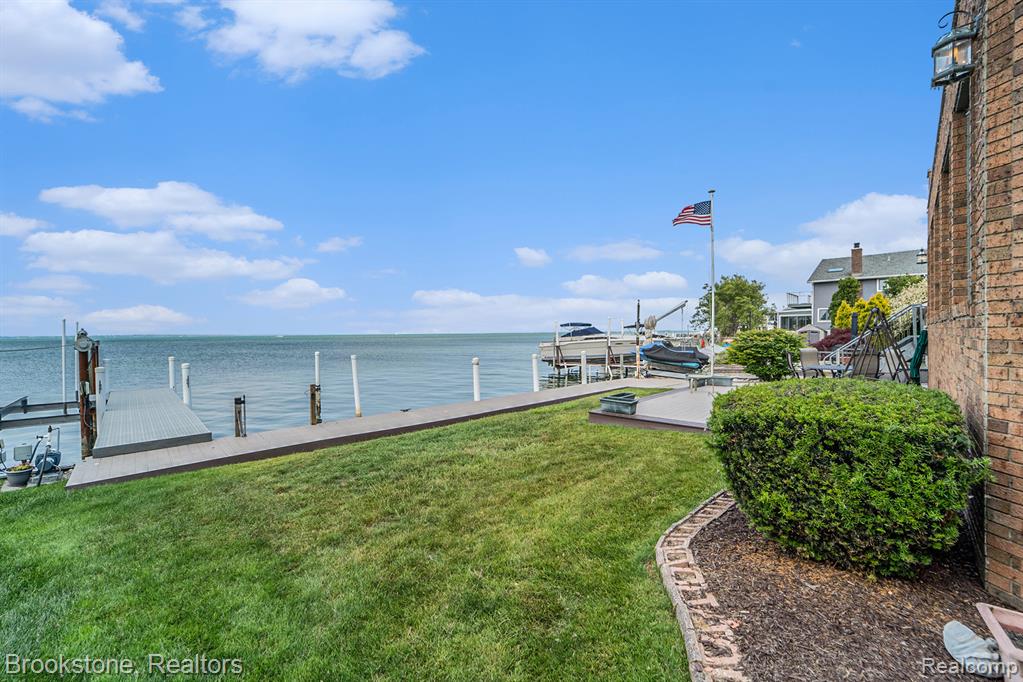 32315 N River Road, Harrison Township, MI — Photo 28