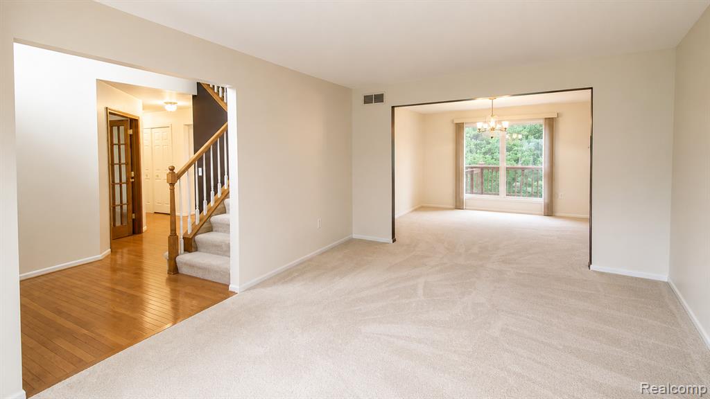 7622 Park Meadow Lane, West Bloomfield, MI 48324 — Photo 8