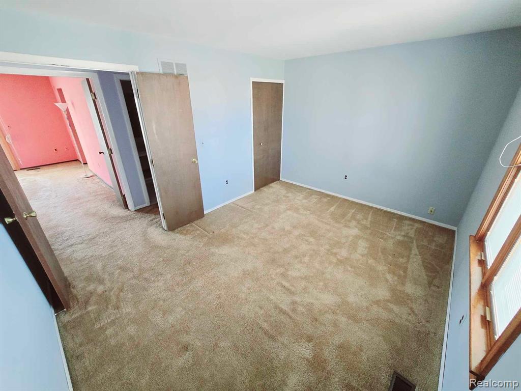 24450 BASHIAN Drive, Novi, MI — Photo 13