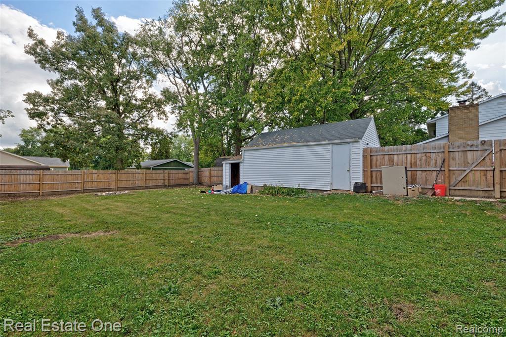 8247 Miller Road, Swartz Creek, MI 48473 — Photo 29