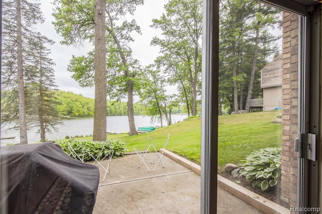 63 Lakeview Drive, Oxford, MI 48370 — Photo 19