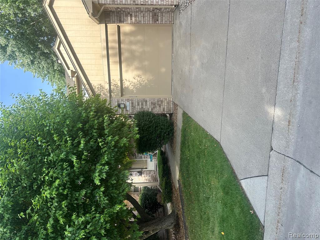 41460 Janet Circle, Clinton Twp, MI 48038 — Photo 2