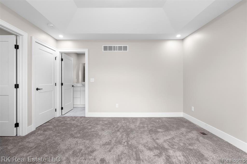 47260 Dequindre Road E, Shelby Twp, MI 48317 — Photo 21