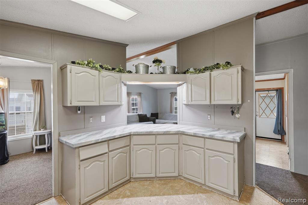 28725 Parkview, Flat Rock, MI 48134 — Photo 4