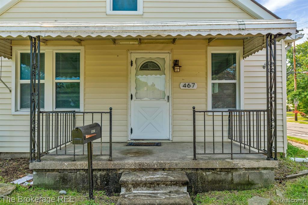 467 W MAXLOW Avenue, Hazel Park, MI 48030 — Photo 2