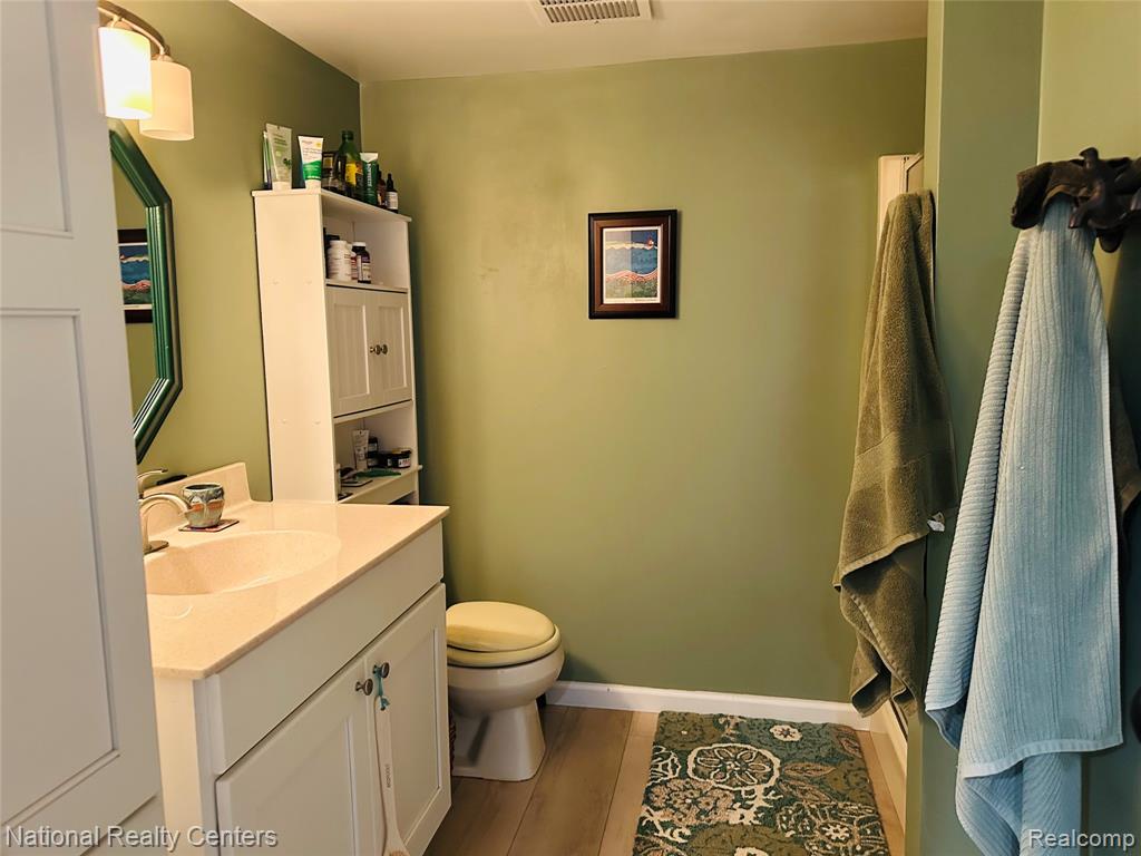 12047 Shenandoah Drive, 2, South Lyon, MI 48178 — Photo 36