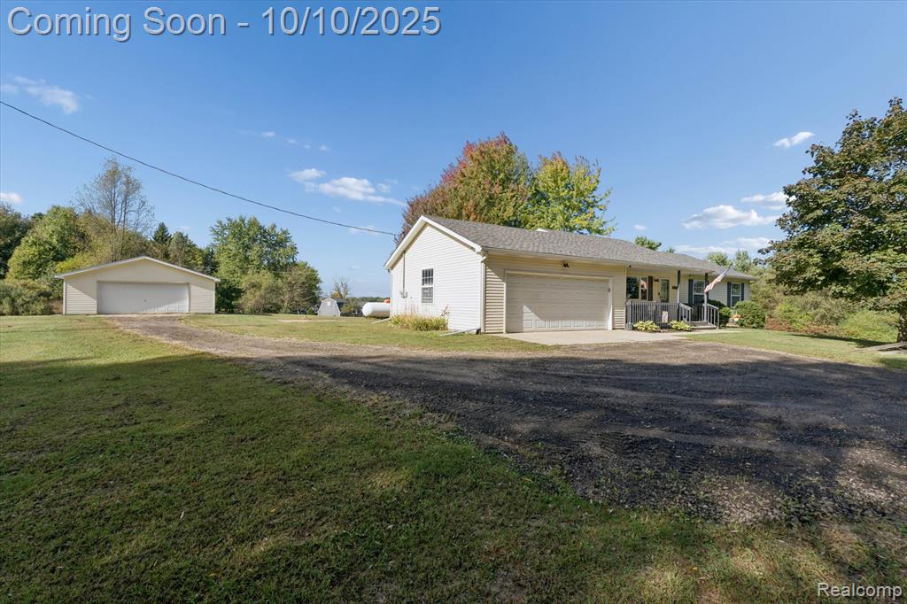 5174 Weller Road, Gregory, MI 48137 — Photo 2