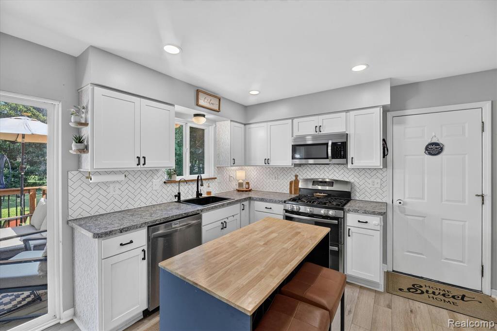 554 Bluewater Drive, Holly, MI 48442 — Photo 17