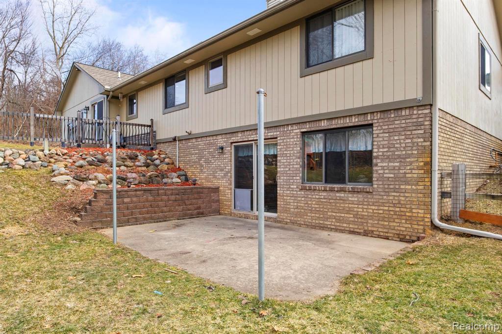 4025 PRESIDENTIAL Way, Highland, MI 48356 — Photo 26