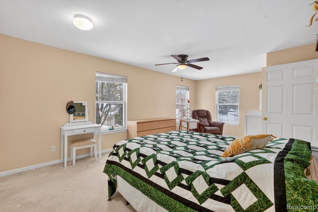 613 Curzon Court, 203, Howell, MI 48843 — Photo 16